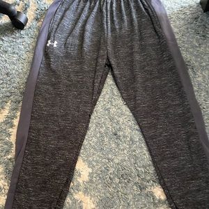 Men’s Underarmour Joggers, XL, NWT